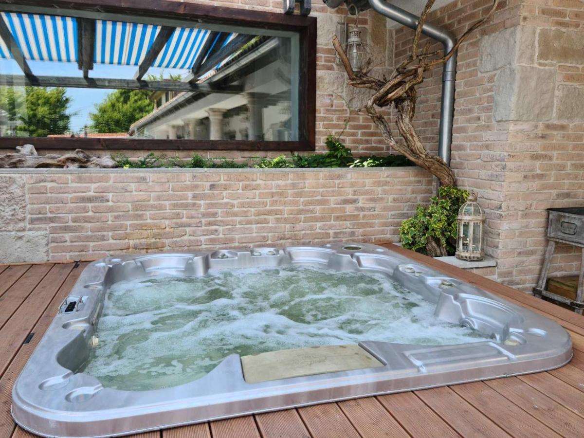 Апартаменты Resident Wellness Vendeghaz Бекешчаба Экстерьер фото